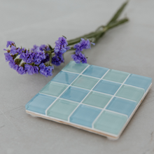 Load image into Gallery viewer, Glass Blue Coaster - Checkered

